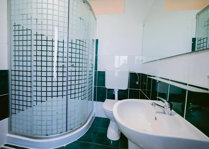 The Artist Near National Theatre アパート ブカレスト