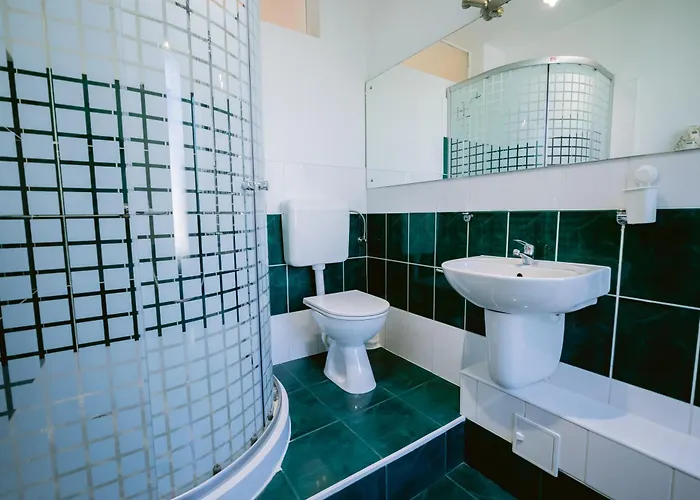 The Artist Near National Theatre Apartmán *