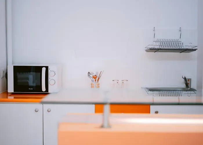 The Artist Near National Theatre ブカレスト