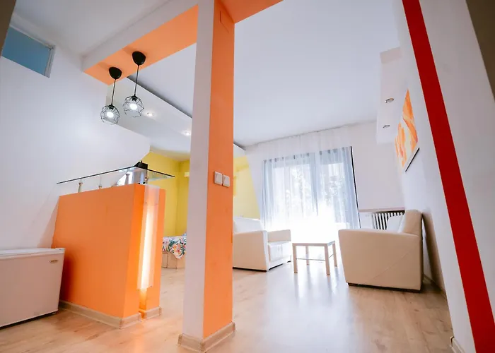 The Artist Near National Theatre * Bukurešť