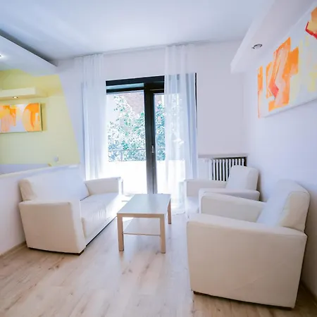 The Artist Near National Theatre